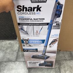Shark Cordless Pet Vacuum 