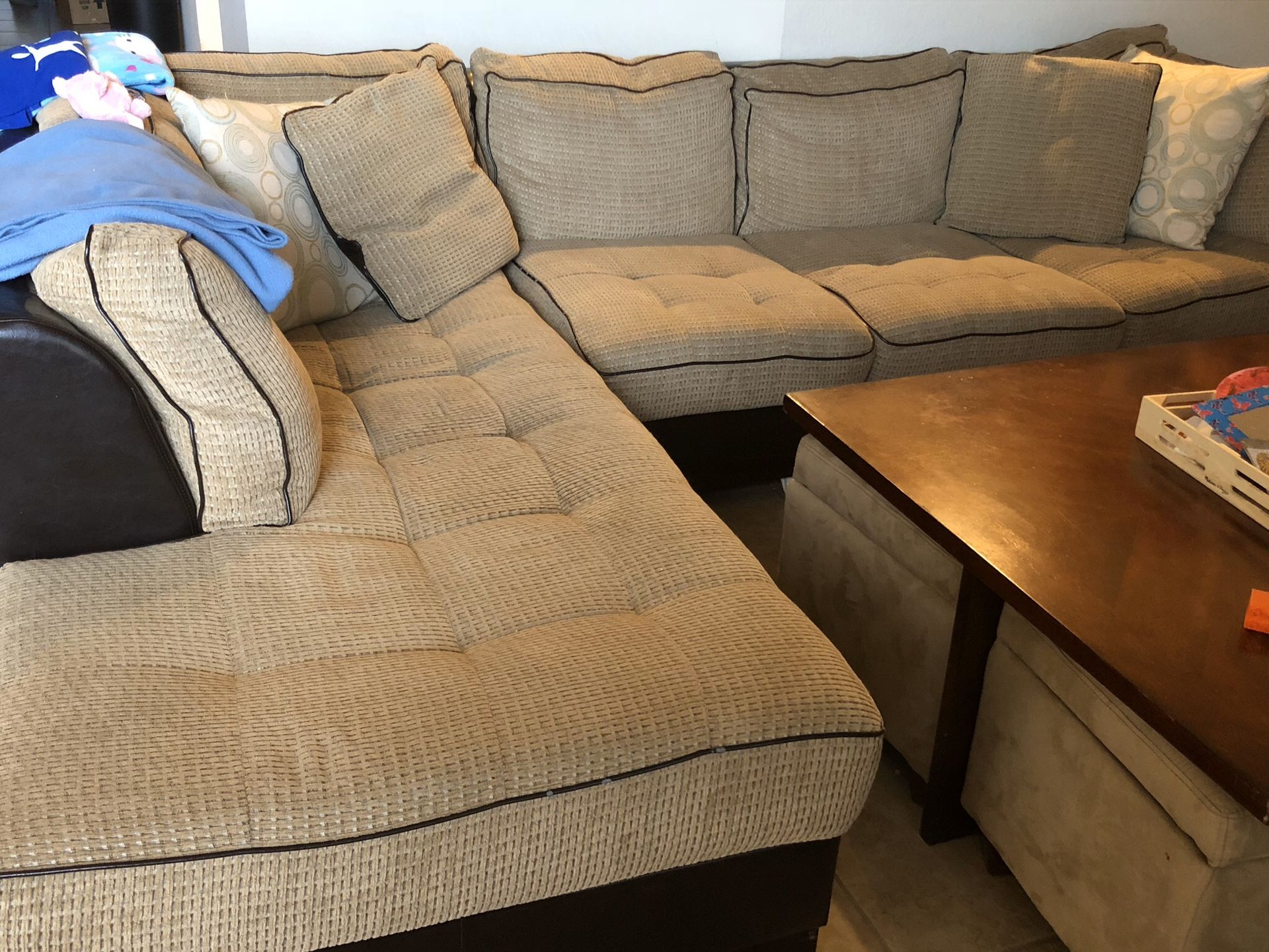 Free sectional sofa