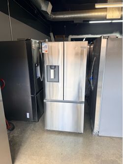🔥SAMSUNG 30”(w) FRENCH DOOR REFRIGERATOR APARTMENT SIZE REFRIGERATOR WITH WATER AND ICE DISPENSER🔥