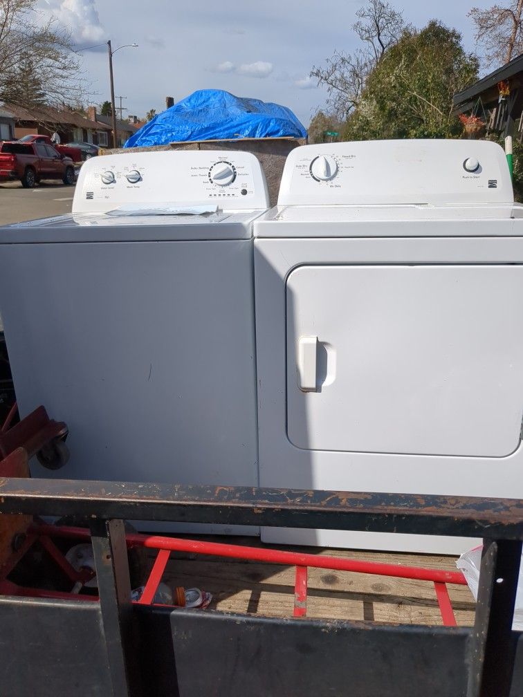 Matching Kenmore  Washer And Electric  Dryer