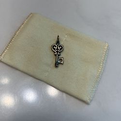 JAMES AVERY KEY CHARM