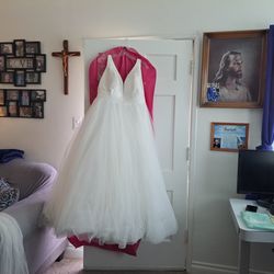 Wedding Dress 1yr  Old. 