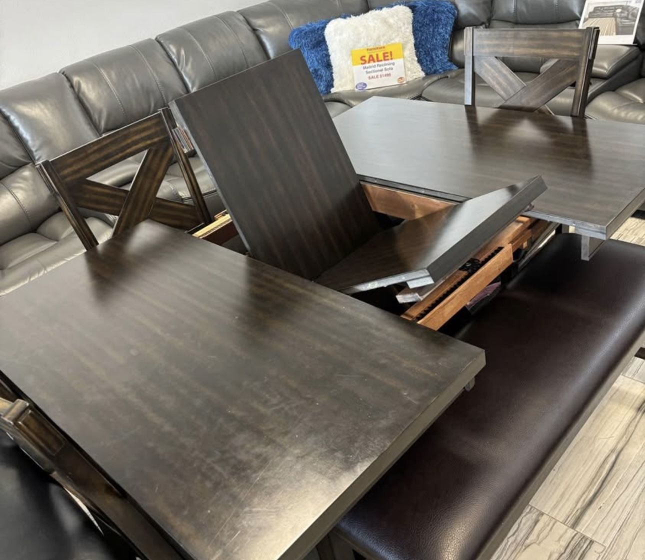 Kelly Dining Room Table With Bench $5 99