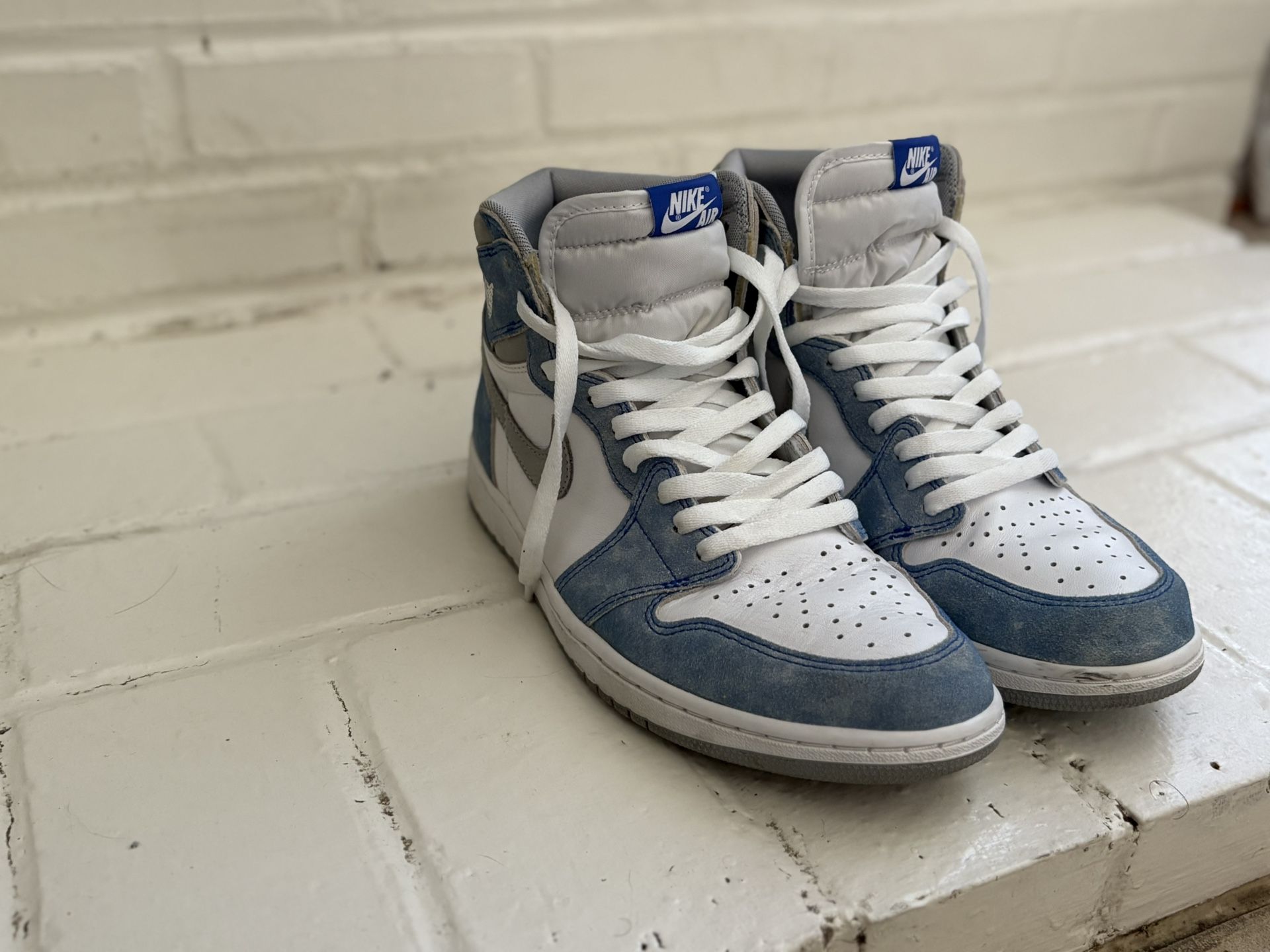 Nike Air Jordan 1 Retro High OG Hyper Royal Men's