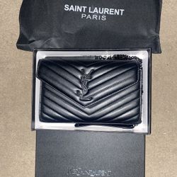 Authentic Women’s Saint Laurent Chain Wallet
