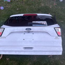 PARTS 2017 FORD ESCAPE SE