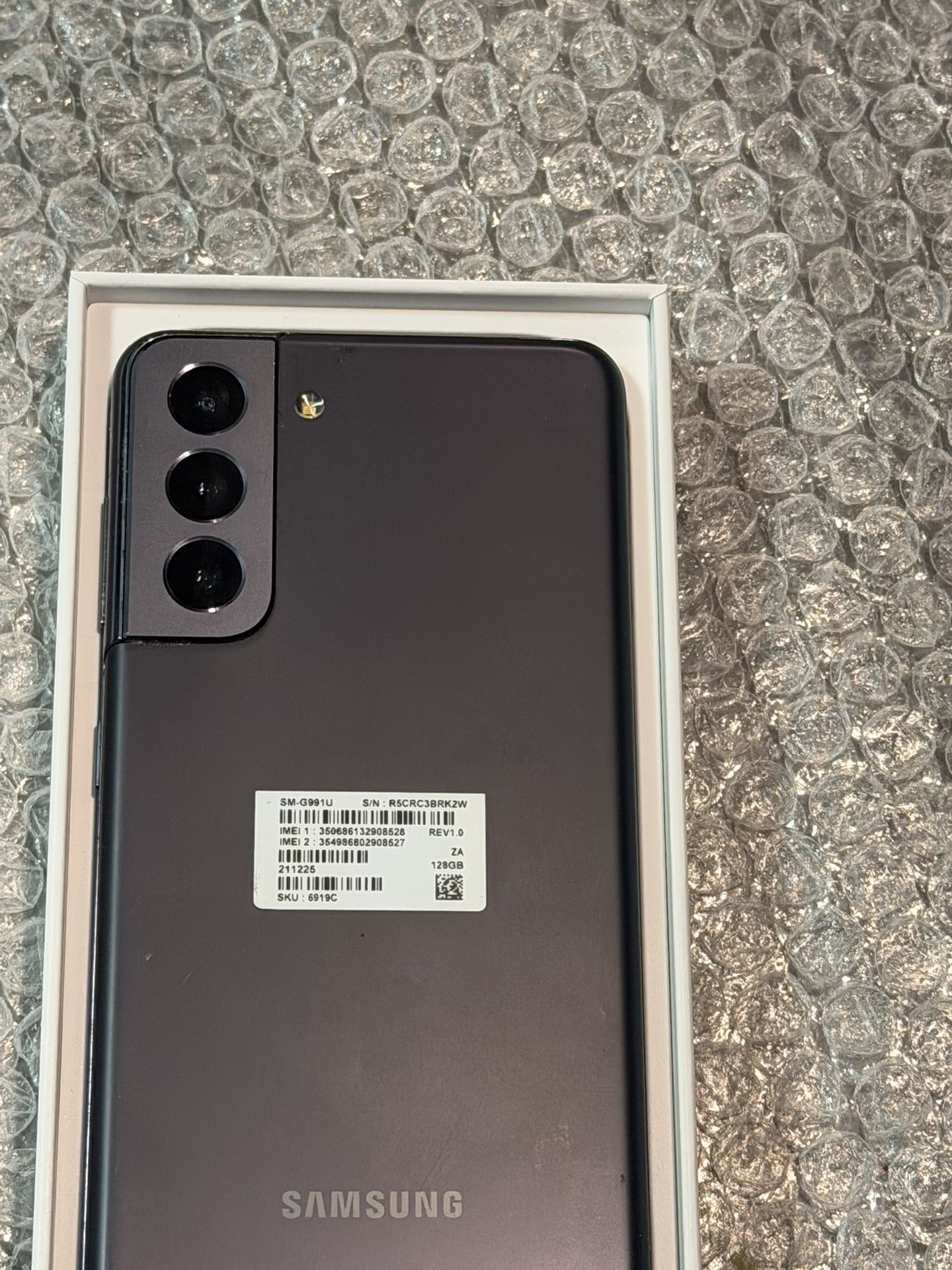 Samsung Galaxy S21 5G UNLOCKED Like New