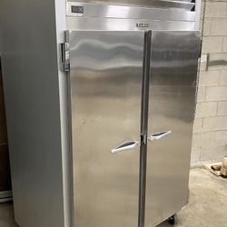 Traulsend   Refrigerator 