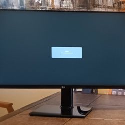 32" LG Monitor 32QN600-B