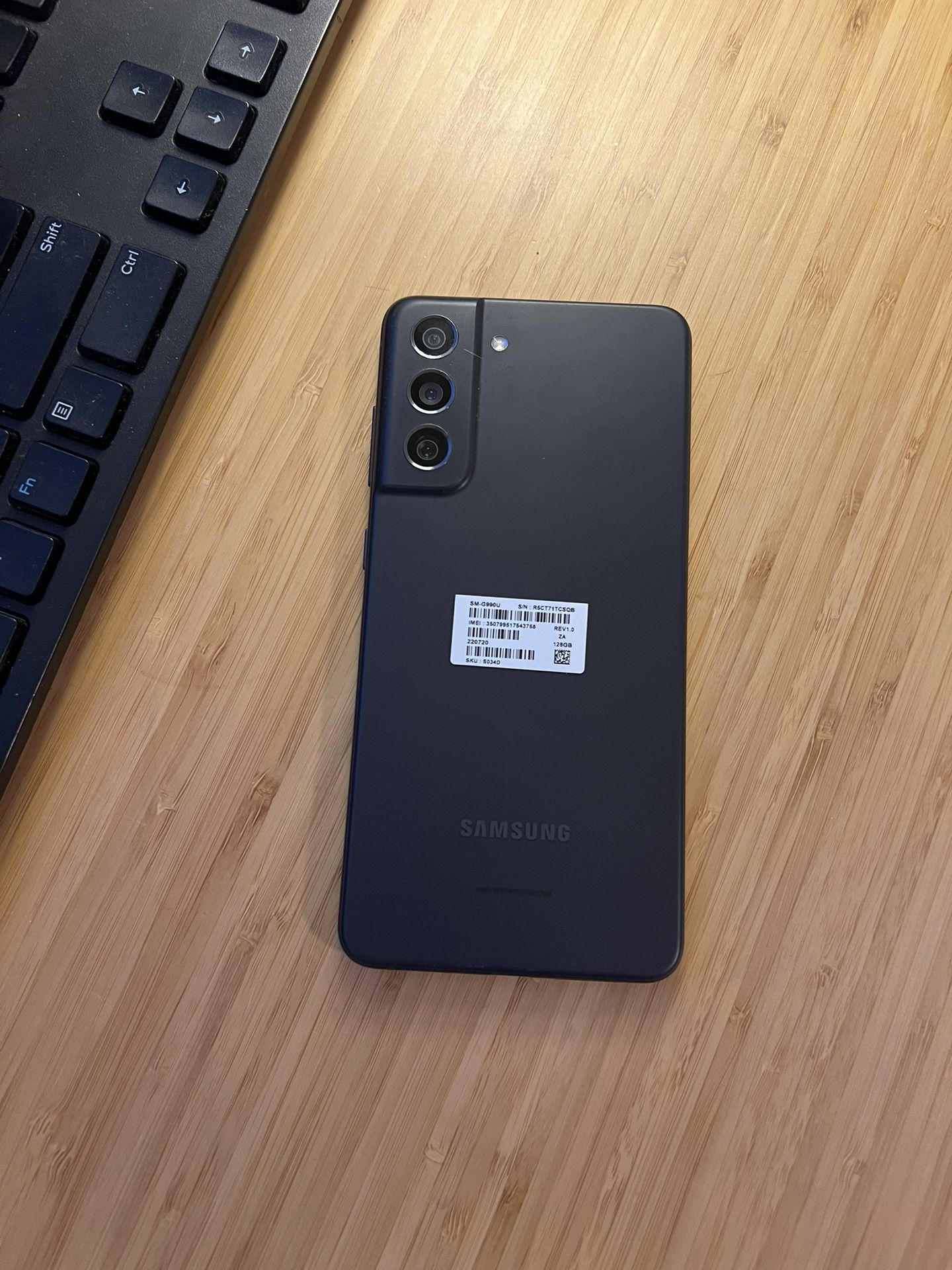Samsung Galaxy S21FE 5G fully unlocked 128gb great condition black color 