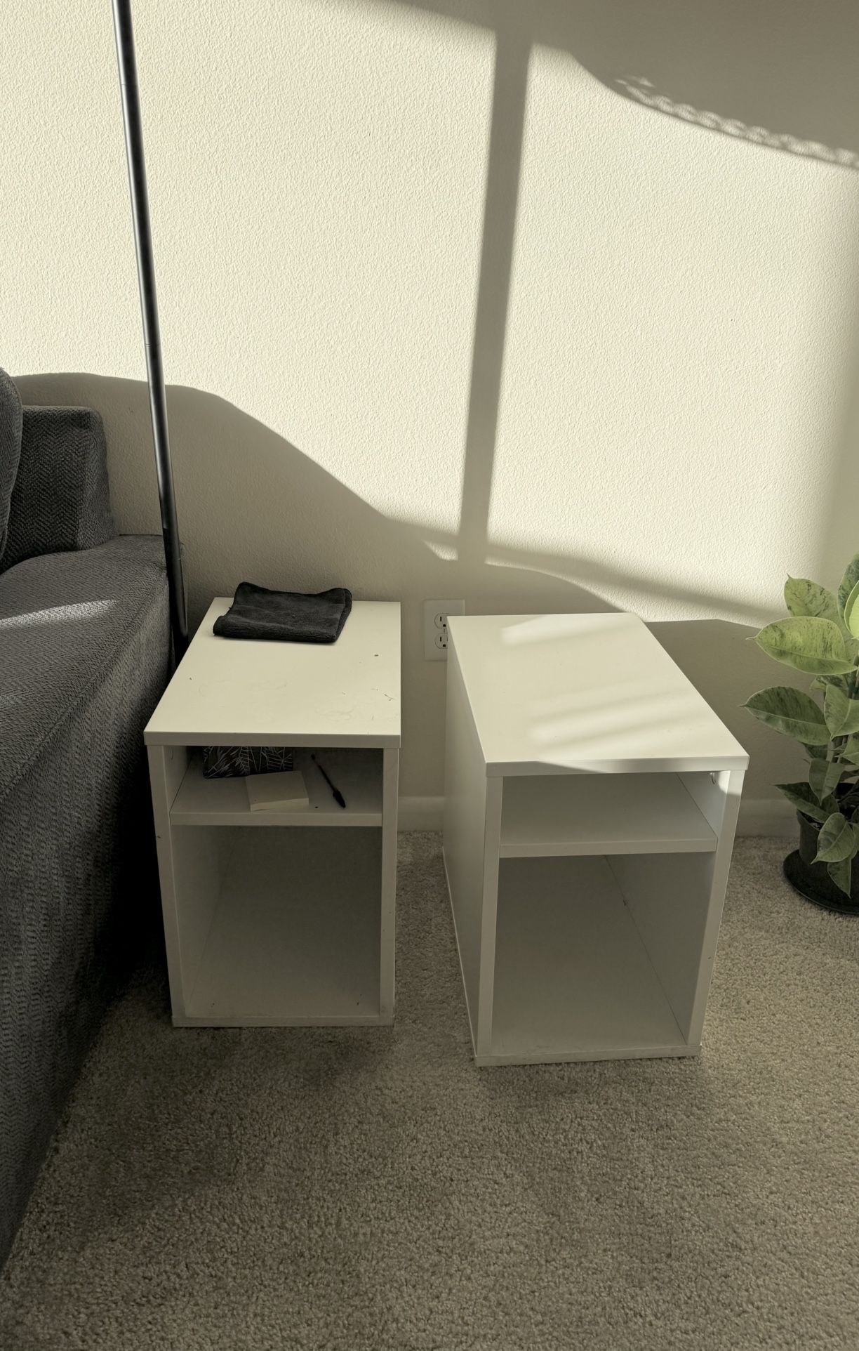 White End tables (2)