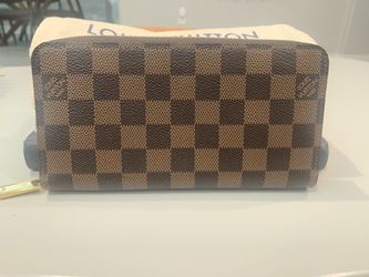Authentic Louis Vuitton, Wallet M61667 for Sale in Pasadena, CA - OfferUp