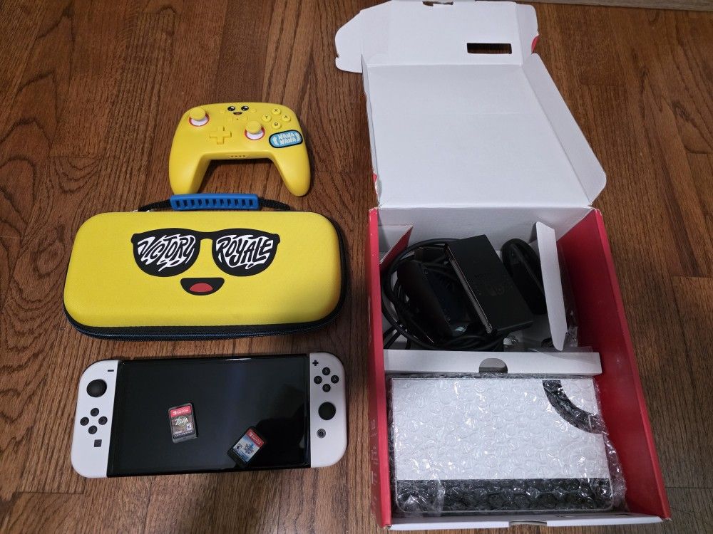 Nintendo Switch Oled Bundle.