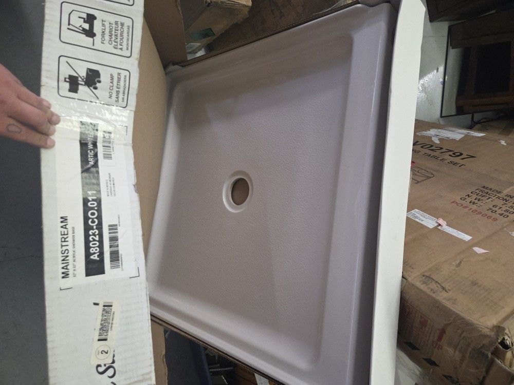 32x32 Center Drain Shower Base