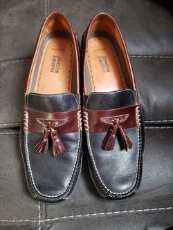 Like New Johnston & Murphy Tassel Loafers size 9M