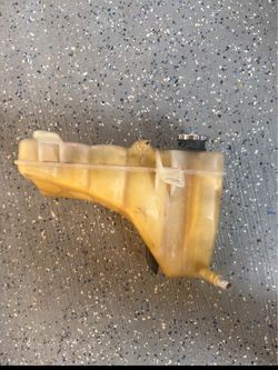 Dodge Charger Coolant Reservior