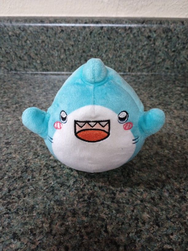 Lankybox Small Shark Plushie (Must Pick Up