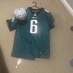 Eagles Jersey And Hat 