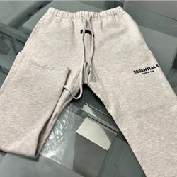 Medium Essential Pants Relaxed/baggy