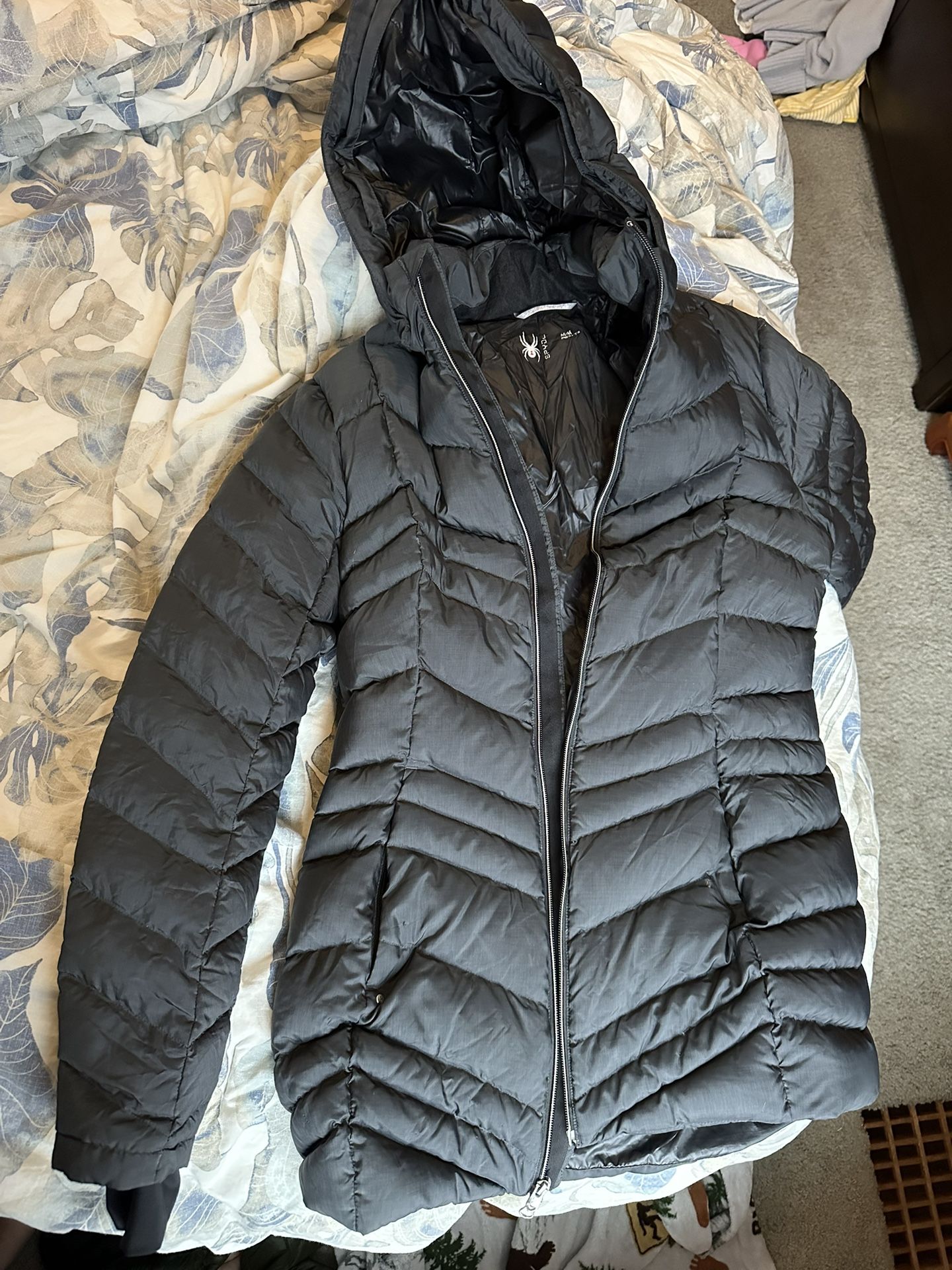 Spyder Women’s Winter Puffer Coat (Size M)