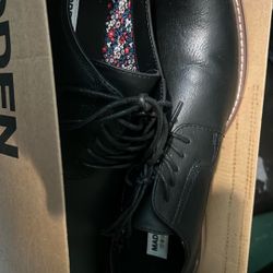 MADDEN BLK NUBUCK  Size 11