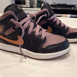 Kids shoes - sizes in photos $30-$40