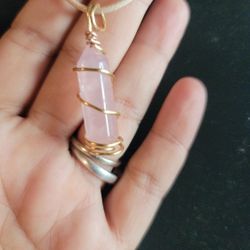 HUGE SALE 🔥🔥🔥🔥 HANDMADE rose quartz pendant Necklace