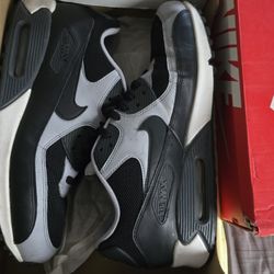 Nike Air Max 90 Essentials Size 11
