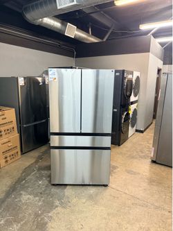 🔥SAMSUNG BESPOKE 23 CUBIC FT. COUNTER DEPTH REFRIGERATOR WITH BEVERAGE CENTER AND ICE MAKER🔥