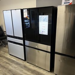 Samsung Stainless Steel & Charcoal Glass Bespoke 29 Cu Ft Four Door Refrigerator With Family Hub Screen