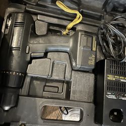 Craftsman Industrial 3/8 13.2v Drill W/battery, Charger And Case