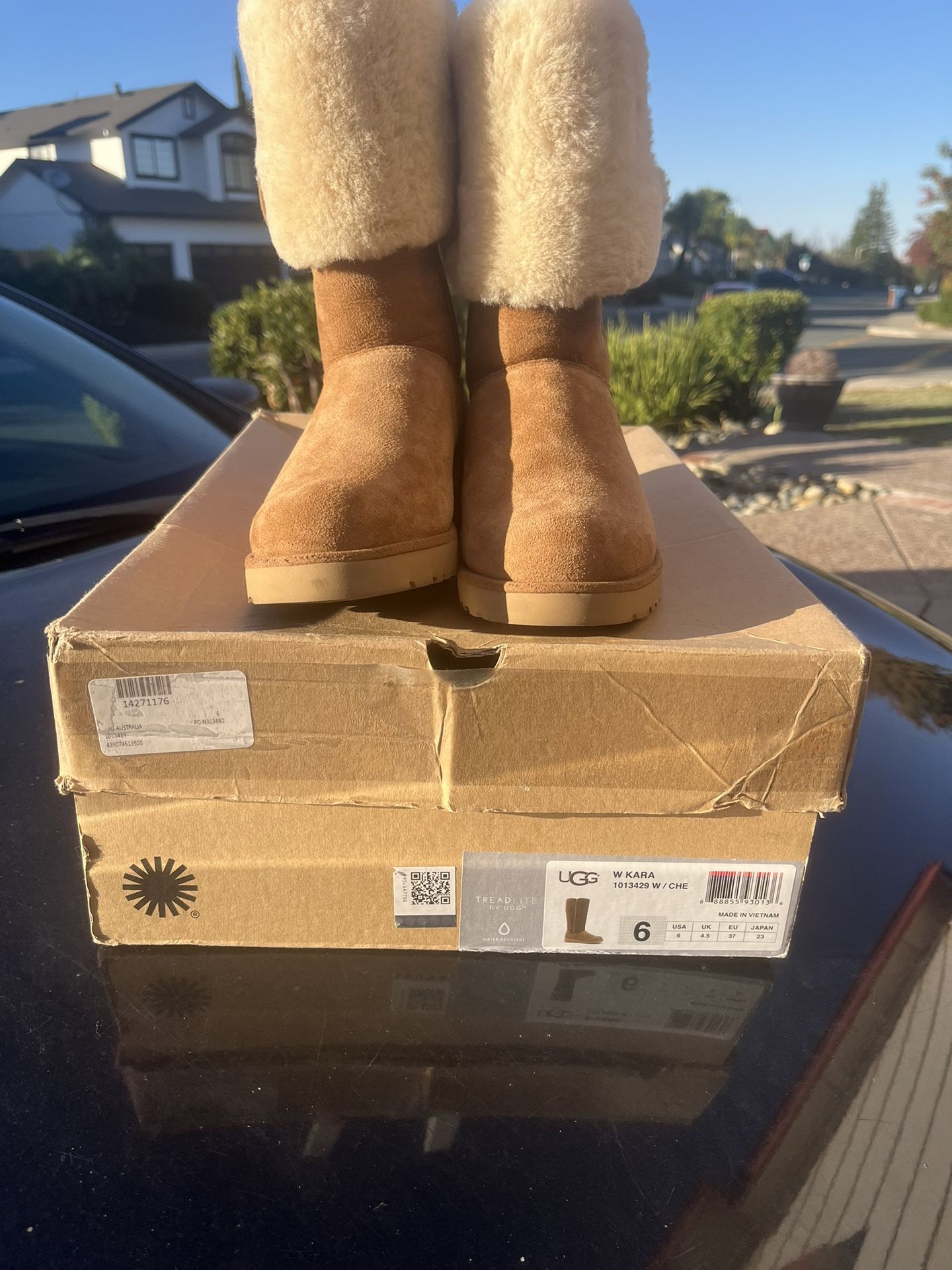 Ugg boots size 6 condition is new