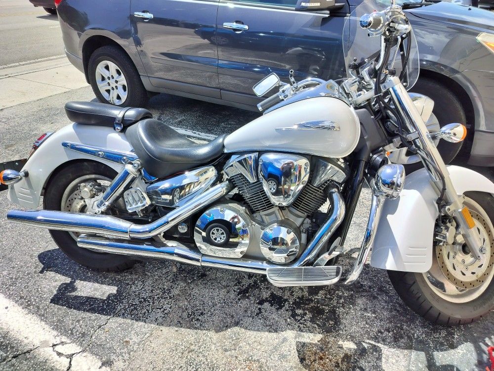 honda motorcycle with vtec