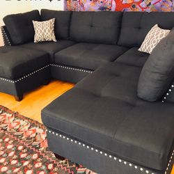 New Black Nailhead Sectional Couch! Free Delivery 🚚! Financing Available! 