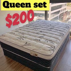 Queen Size Pillow Top Mattress With Box Spring Included 