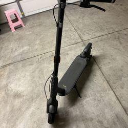 Segway Ninebot Max G2 電動滑板車