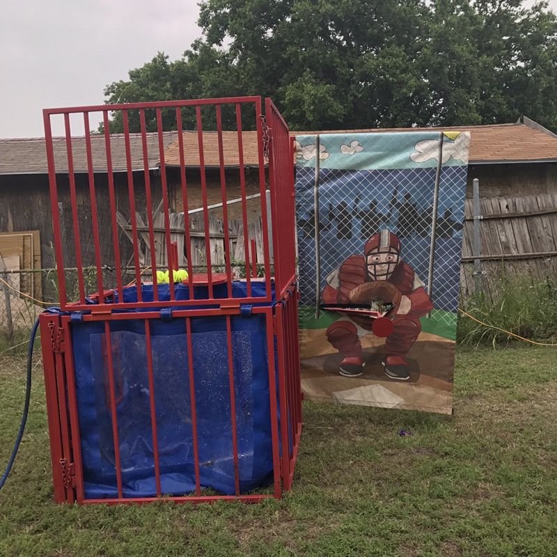 Dunk tank