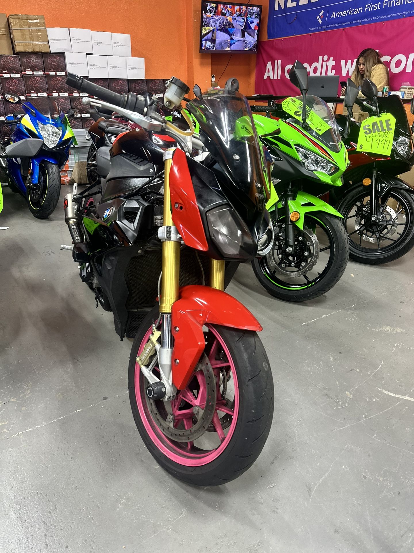 BMW S1000R