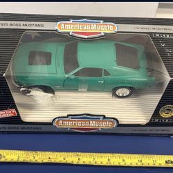 1:18 Scale Ertl American Muscle #7280 Die-Cast 1970 Boss Mustang - Green/Black