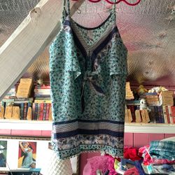 Women’s Top (size XL)