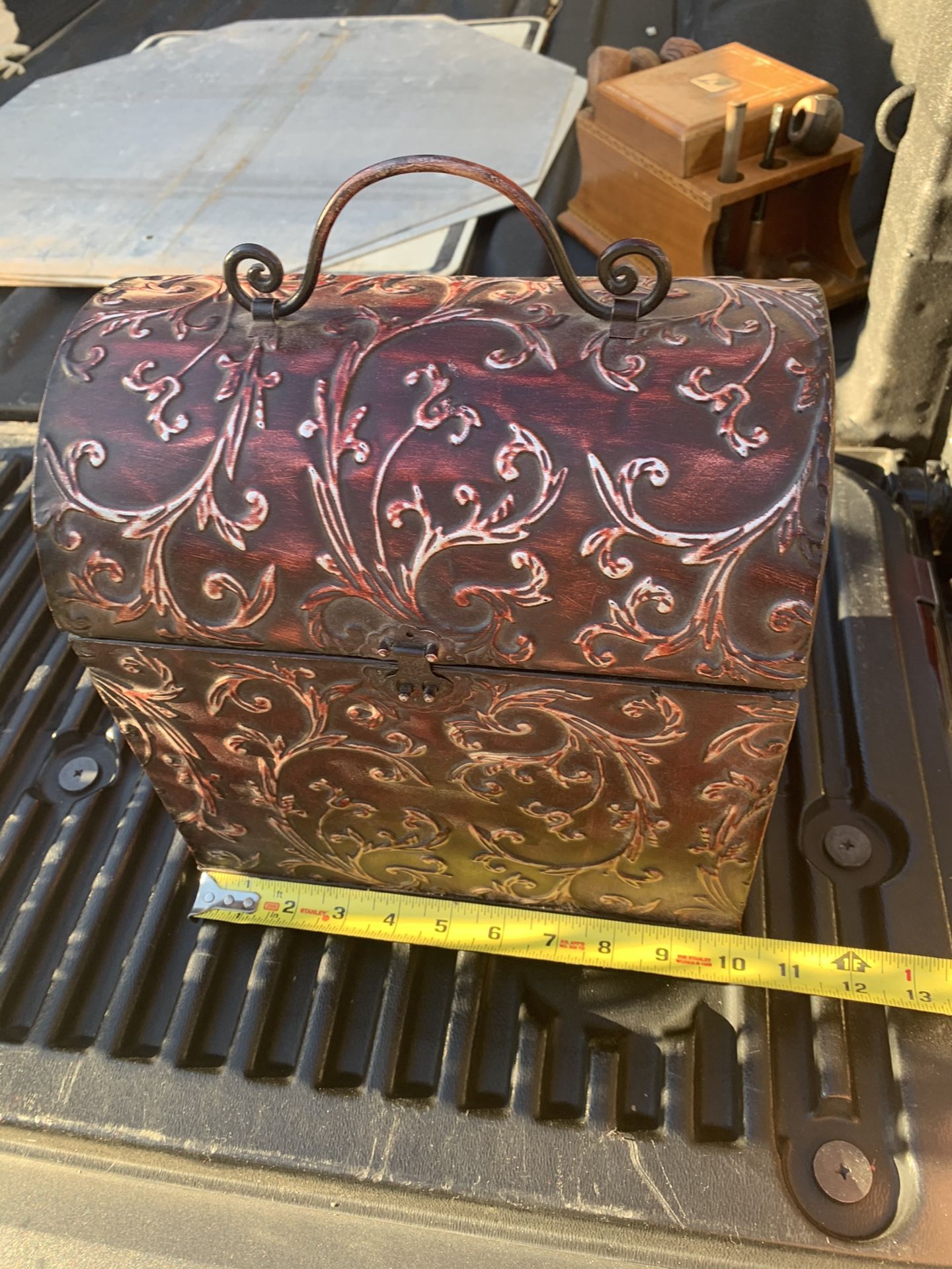 Very nice metal trinket box.