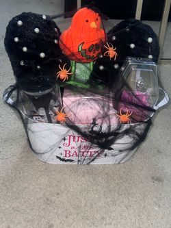 Spooked Baskets for her