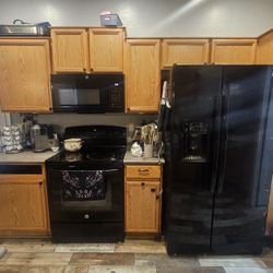 GE Fridge, Stove And Microwave