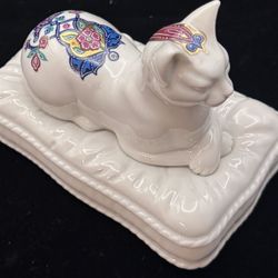 Porcelain Cat on Pillow Trinket Box - Elizabeth Arden