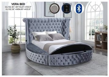 UPHOLSTERY STORAGE PLATFORM BED NEW IN BOX