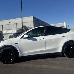 2021 TESLA MODEL Y SPORT $25.995