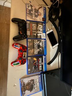 Ps4  Console And Controls In Great Condition