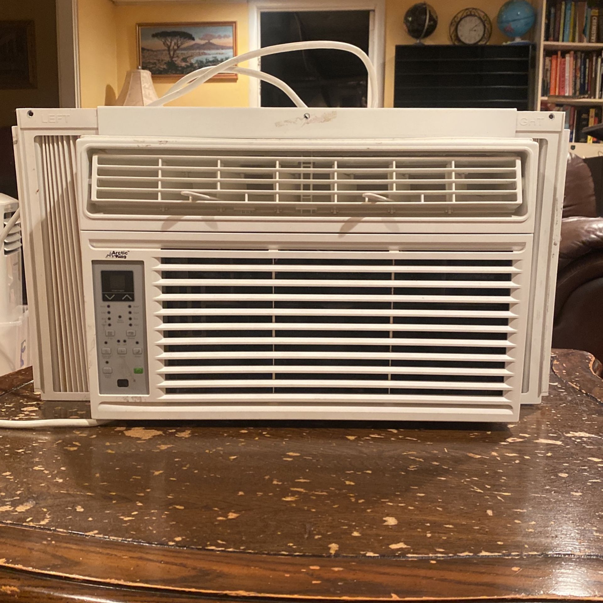 Arctic King 12000 BTU Window Air conditioner