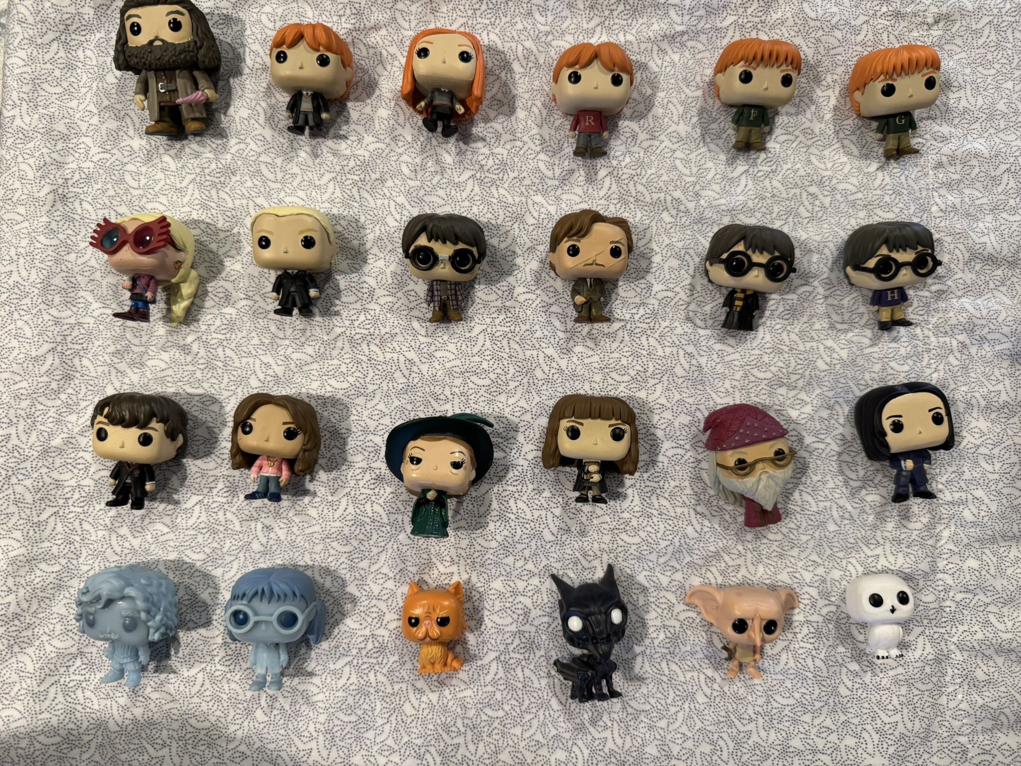 Complete set of 24 mini Funko pop figures from 2018 Harry Potter Advent Calendar. Excellent condition. Opened and then stored after Christmas. ($20)