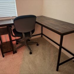 Office Desk And Chair 